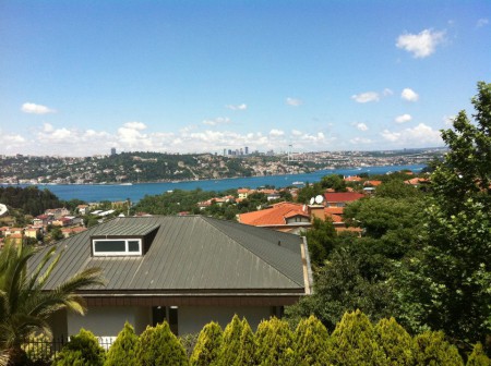 SHORT- TERM RENTAL VILLA ISTANBUL NO 61 bir yılı aşkın bir süre önce güncellendi Location at Asia side kandilli Istanbul.Luxury Fully furnished,650 m2,5 bedroom,2 livingroom,6 bathroom.    vacation of object:  40 Minutes to Istanbul Ataturk Airport 15 Min